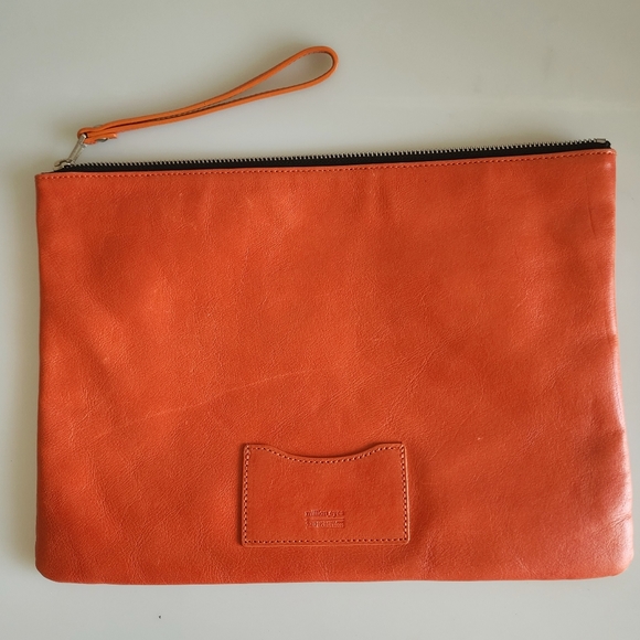 BUSINESS CRUNCH - Picture 2 of 3